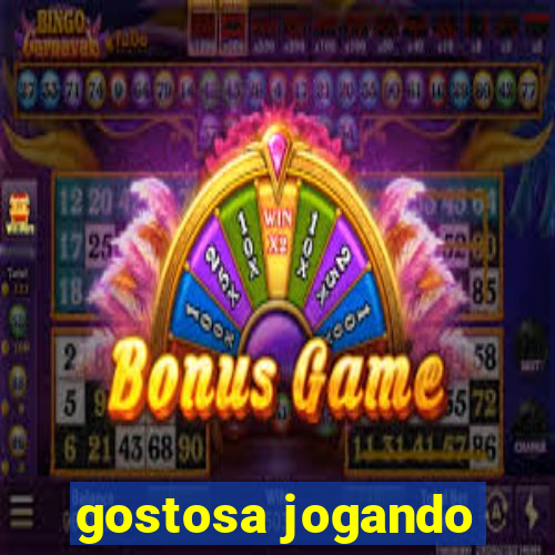 gostosa jogando