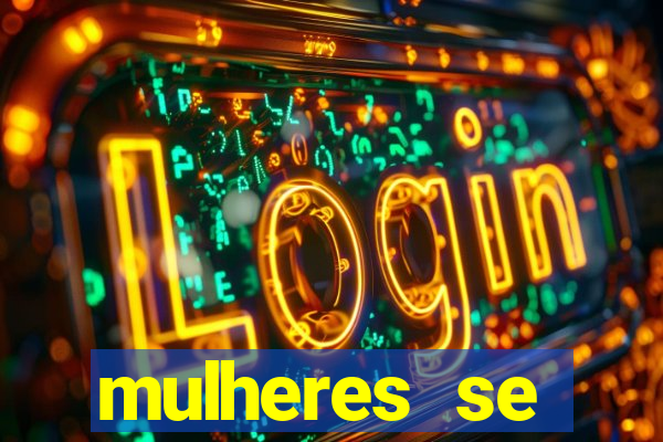 mulheres se exibindo ao vivo